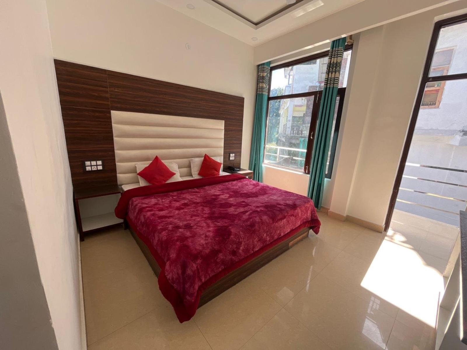 Rahul Hotel & Restaurant Mussoorie Exterior foto